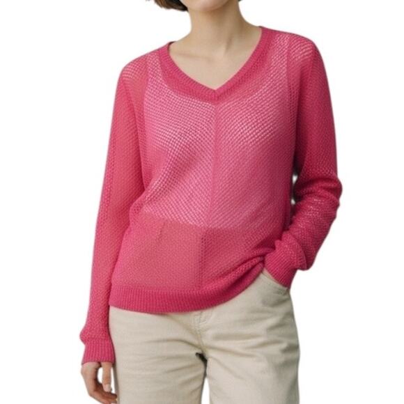 Banana Republic Sweaters - Banana Republic Bright Pink Open Knit V-Neck Sweater PS Lightweight Barbiecore